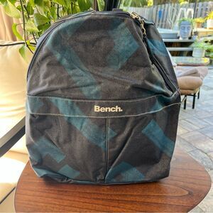 Bench Black and Blue Men's Frontier Backpack with computer sleeve/pocket NWT